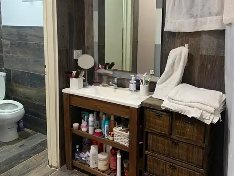 Av. de los Lagos, Belén de Escobar, Provincia de Buenos Aires 100