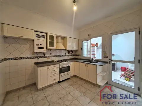 Depto Tipo Casa en Alquiler de 3 ambientes