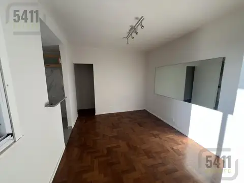 Venta Departamento 2 Ambientes lateral en Flores