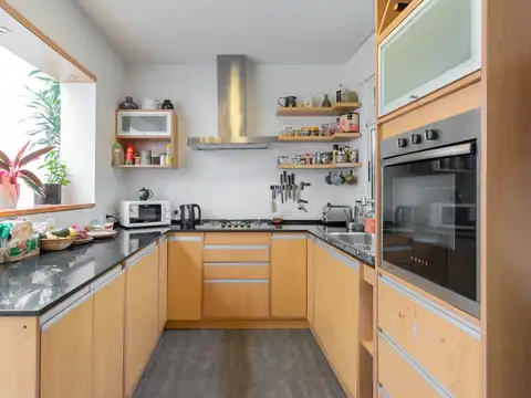 VENTA DE CASA DE 3 AMB EN SAAVEDRA CON QUINCHO