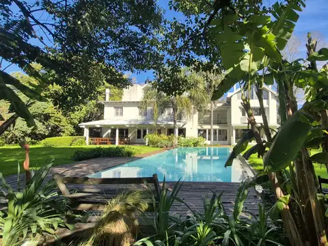 Casa en Venta en Santa Rita, USD 1.490.000
