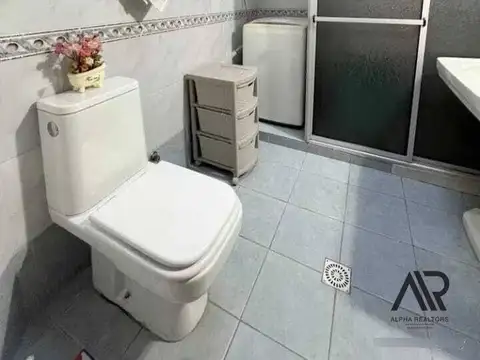 Casa 4 ambientes con 1 baño