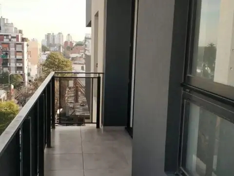 2 AMBIENTES, C/BALCÓN,  EN ALQUILER  