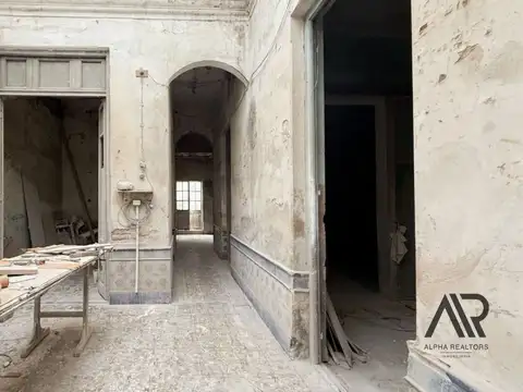 VENTA LOCAL TALLER DEPOSITO CASA REDUCTO BVAR ARTIGAS RECICLAR OPORTUNIDAD