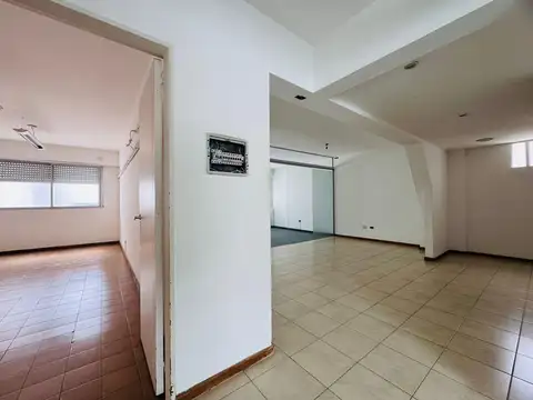 Oficina en Santiago del Estero 1700 de cuatro ambientes