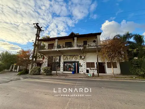 Venta en bloque sobre Colectora - Loma Verde - local y viviendas - ID 6087