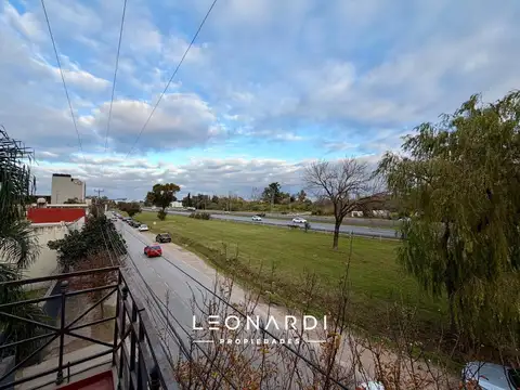 Oficina en Venta en Loma Verde, USD 350.000