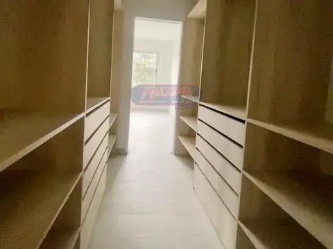 Departamento 4 ambientes con 3 baños