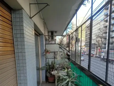 Departamento en Alquiler en Parque Centenario, $ 950.000