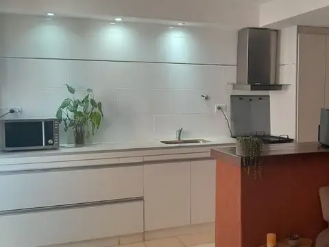 Departamento 6 ambientes con 1 baño