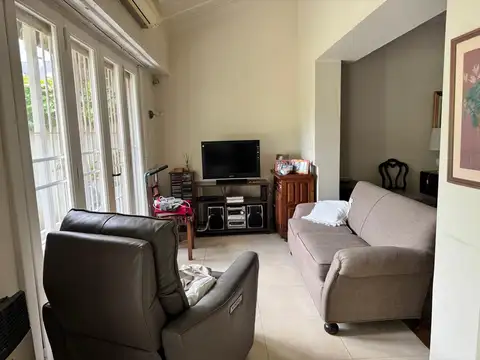 Casa en Alquiler con 1 cochera