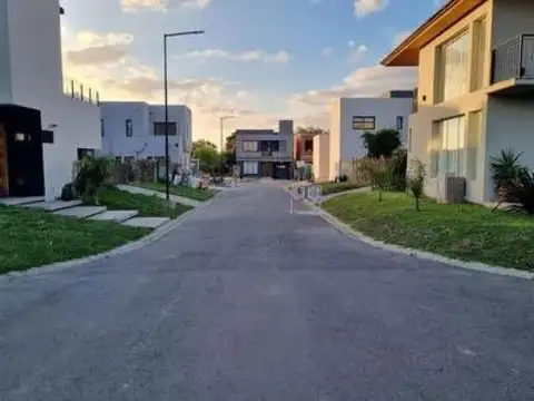 Terreno en Venta 8  mts Frente