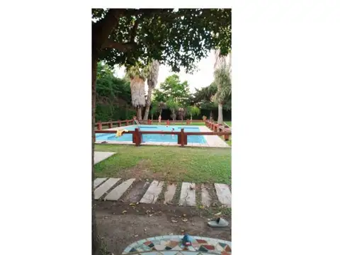 Casa 10 ambientes con 4 baños