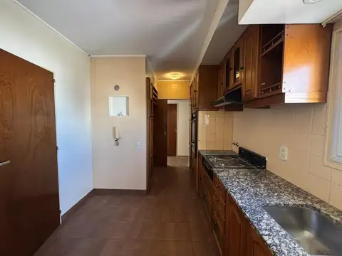 Departamento 4 ambientes con 3 baños