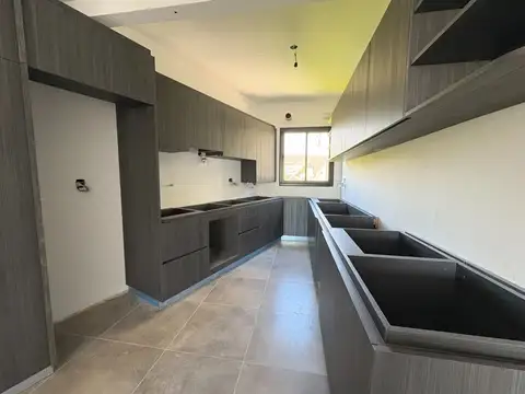 Depto Tipo Casa 4 ambientes con 2 baños