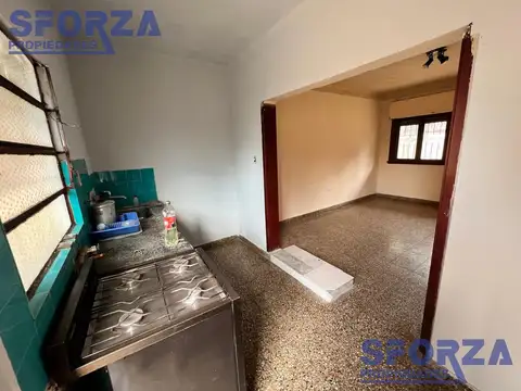 Casa 3 ambientes con 1 baño