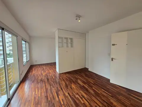 Crámer 2500, Piso 2