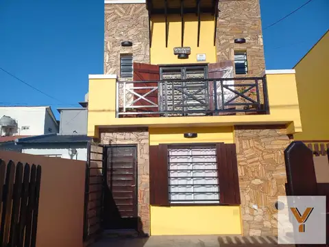 Triplex en venta - 3 Dormitorios 2 Baños - 108Mts2 - Mar del Tuyú