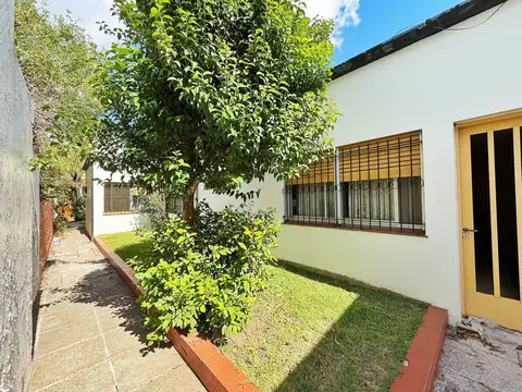 Casa en  Venta - Calle 48 e/25 y 26 - Parque San Martin - La Plata