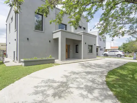 Casa en Venta en El Cantón - Barrio Islas, USD 265.000