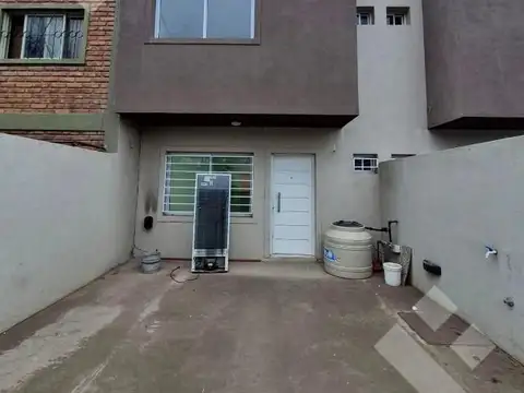 Depto Tipo Casa en Alquiler de 3 dormitorios