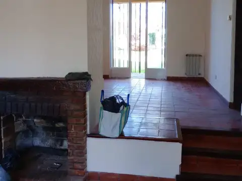 Casa 7 ambientes con 3 baños