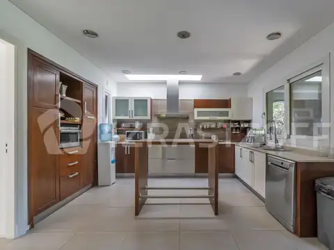 Casa en venta en barrio cerrado Villa Rosa