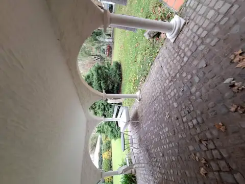 Casa Quinta sobre Ruta 9 Barrio Coto de Alameda