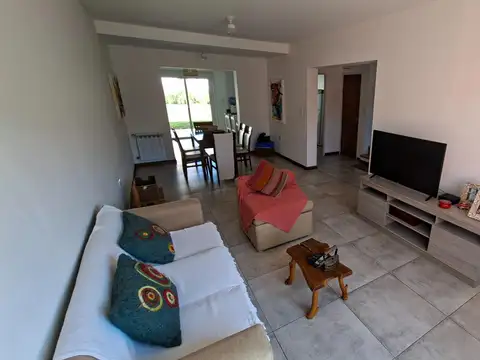 6 De Julio, Barrios Las Magdalenas, Grand Bourg