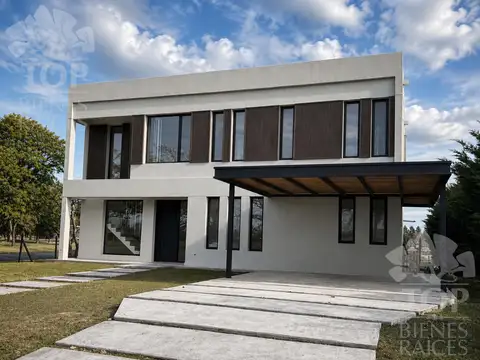 Casa a estrenar en El Canton Islas a la laguna