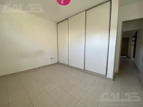 Departamento en Alquiler con 1 cocheras