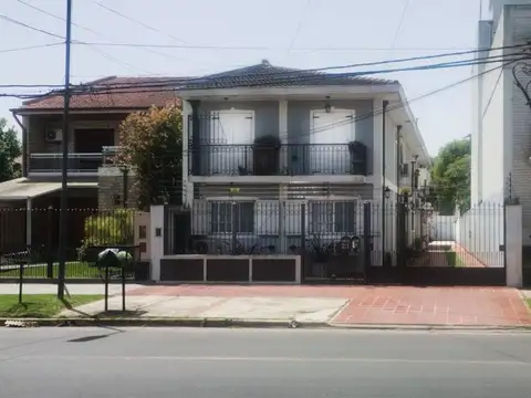 PH 3 AMB EN VENTA BANFIELD C/ESPACIO GUARDACHOCHE