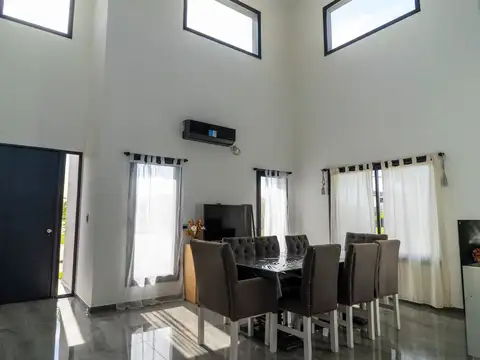 VENTA CASA 5 AMBIENTES SAN RAMON - PILAR DEL ESTE