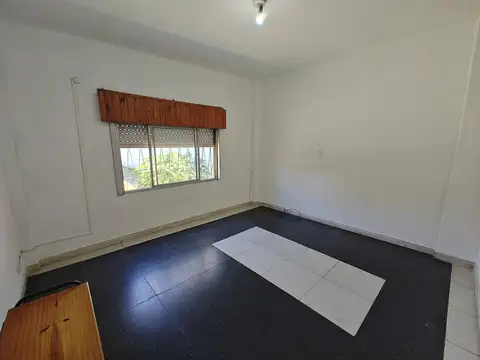 Casa 2 ambientes con 1 baño