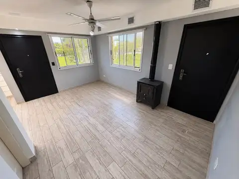 Casa 4 ambientes con 2 baños