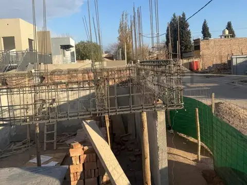 Manuel antonio Saez , Piso 0