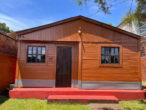 (A245) Casa 2 dormitorios. Zona Sta Cruz y Zapiola