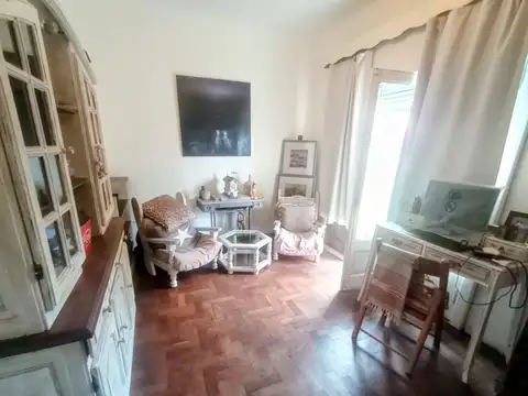 General Paunero 100, Piso 1
