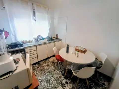 Departamento en Alquiler en Sarandi, $ 650.000