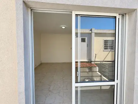 Depto Tipo Casa en Venta 4 años