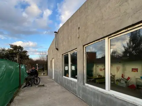 Casa 3 ambientes con 1 baño