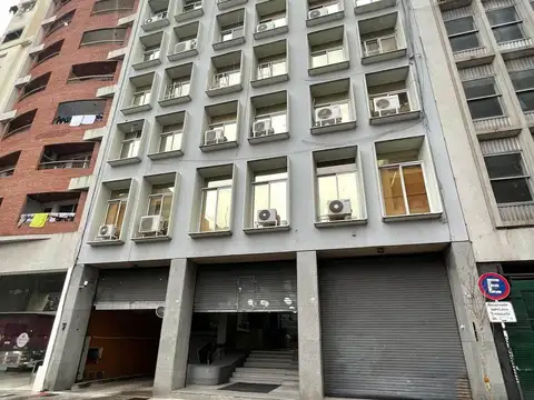 Tacuarí 100