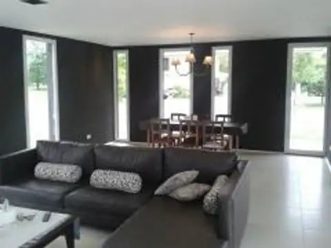 Haras Santa Maria, Casa amobalda en Alquiler.