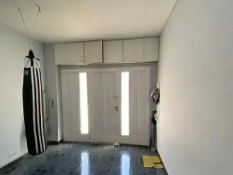 Casa en Venta en Isidro Casanova, USD 88.000