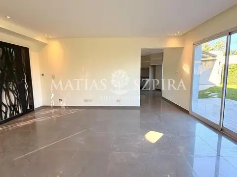 Casa 5 ambientes con 3 baños