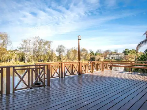 Av. Agustin Garcia 6385 1500, Piso 0