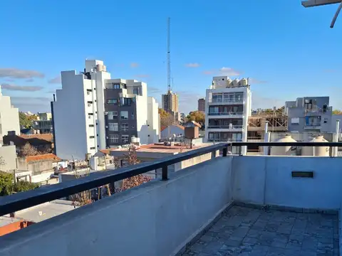 HERMOSO SEMIPISO EN EL CORAZON DE SAAVEDRA