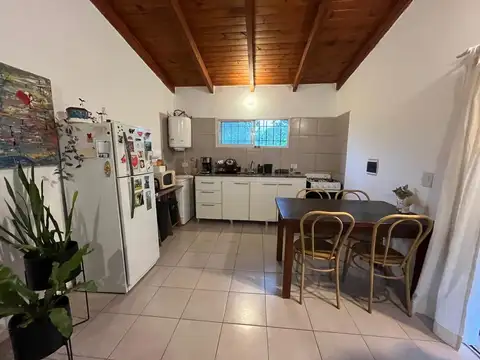 SE VENDE CASA DOS DORMITORIOS EN HOUSING UNQUILLO