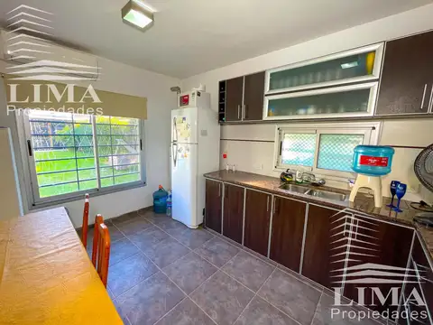 Casa 5 ambientes con 3 baños