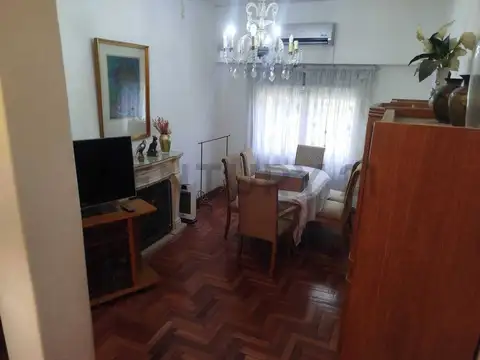 Depto Tipo Casa 2 ambientes con 1 baño